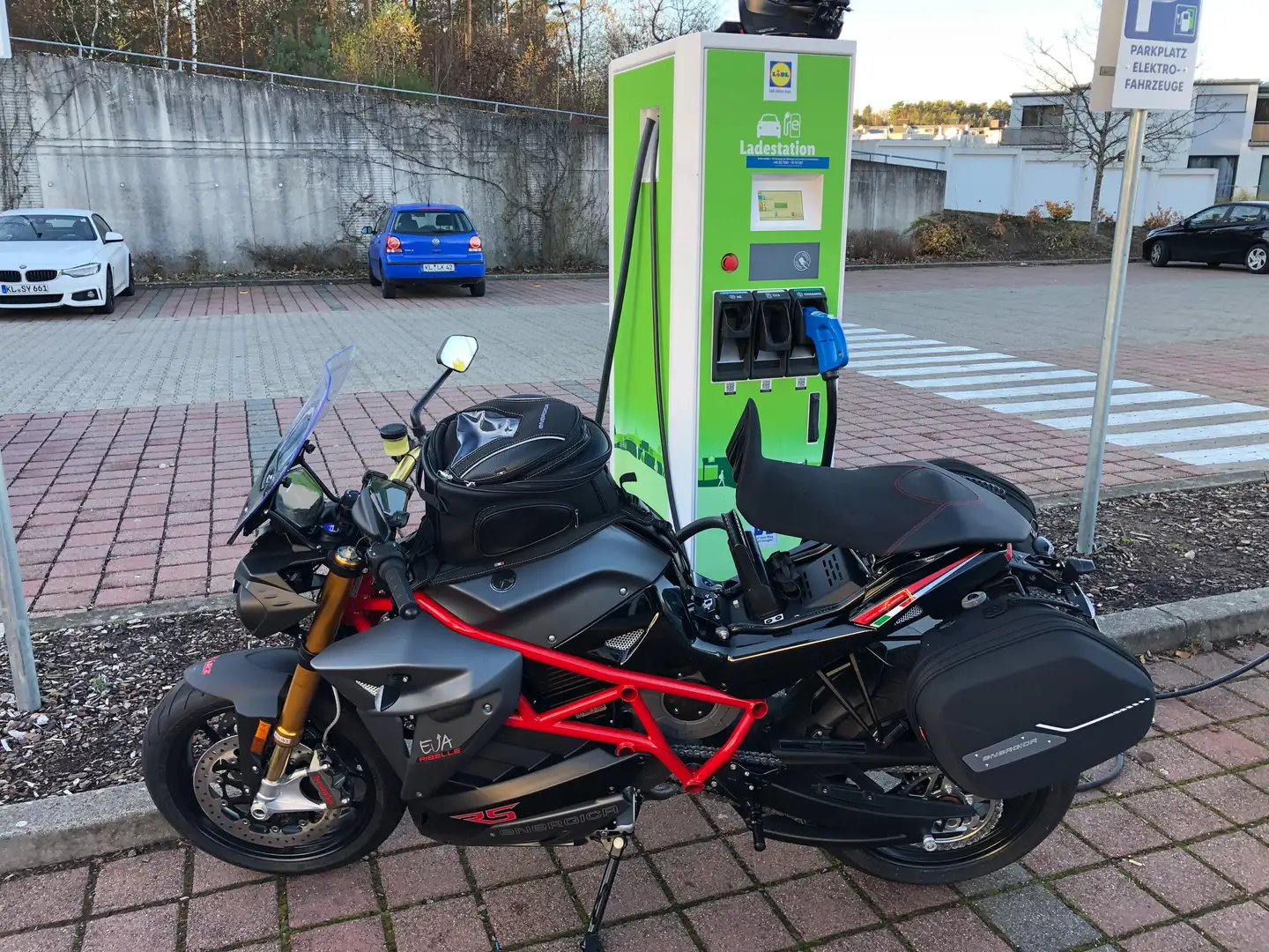 Energica Eva Ribelle RS Grau - 2