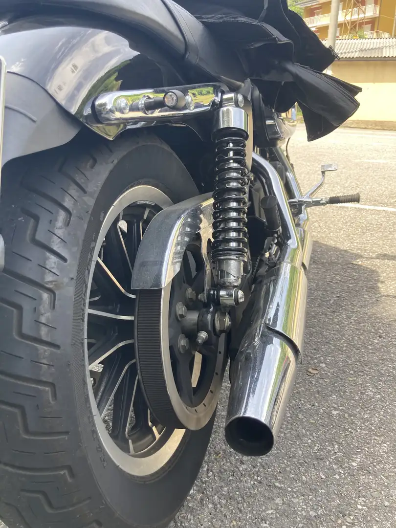 Harley-Davidson Sportster 883 R - 2