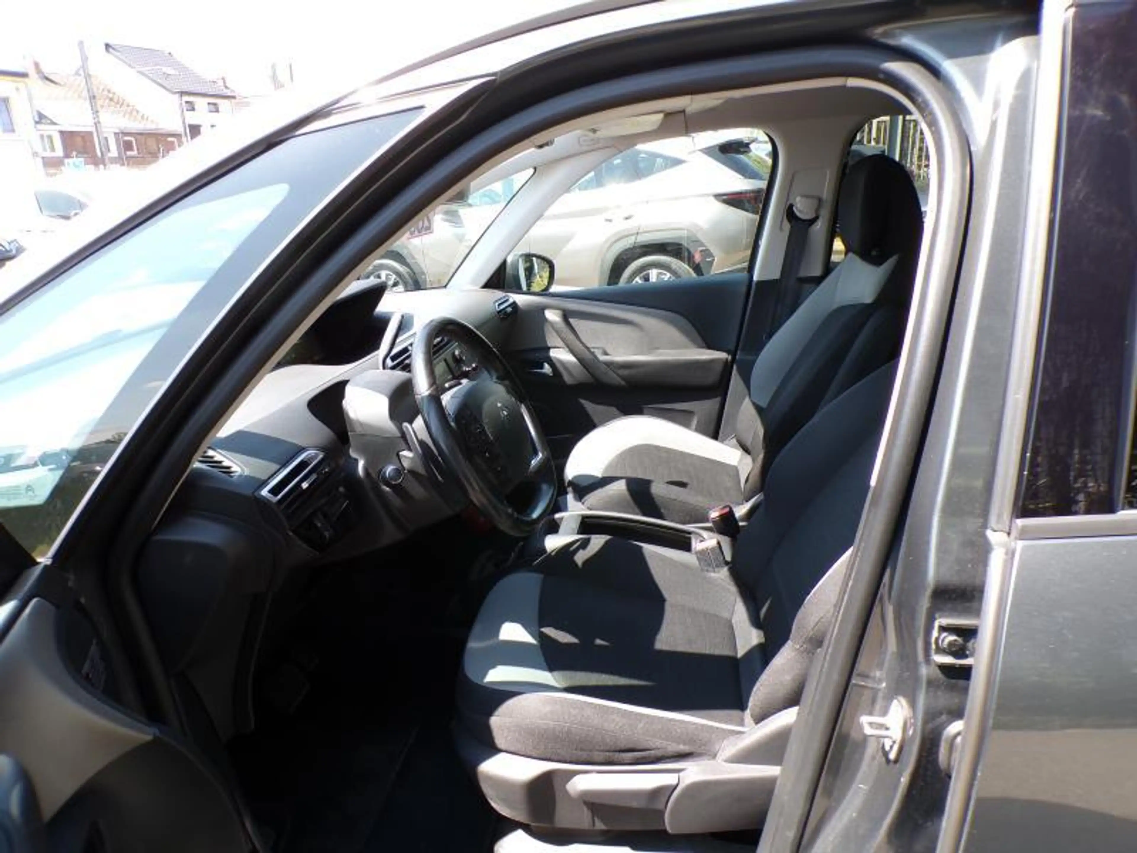 Citroen Grand C4 Picasso 1.6HDi 115cv 7pl Automatique gris 11/15 Airco GPS — photo 6