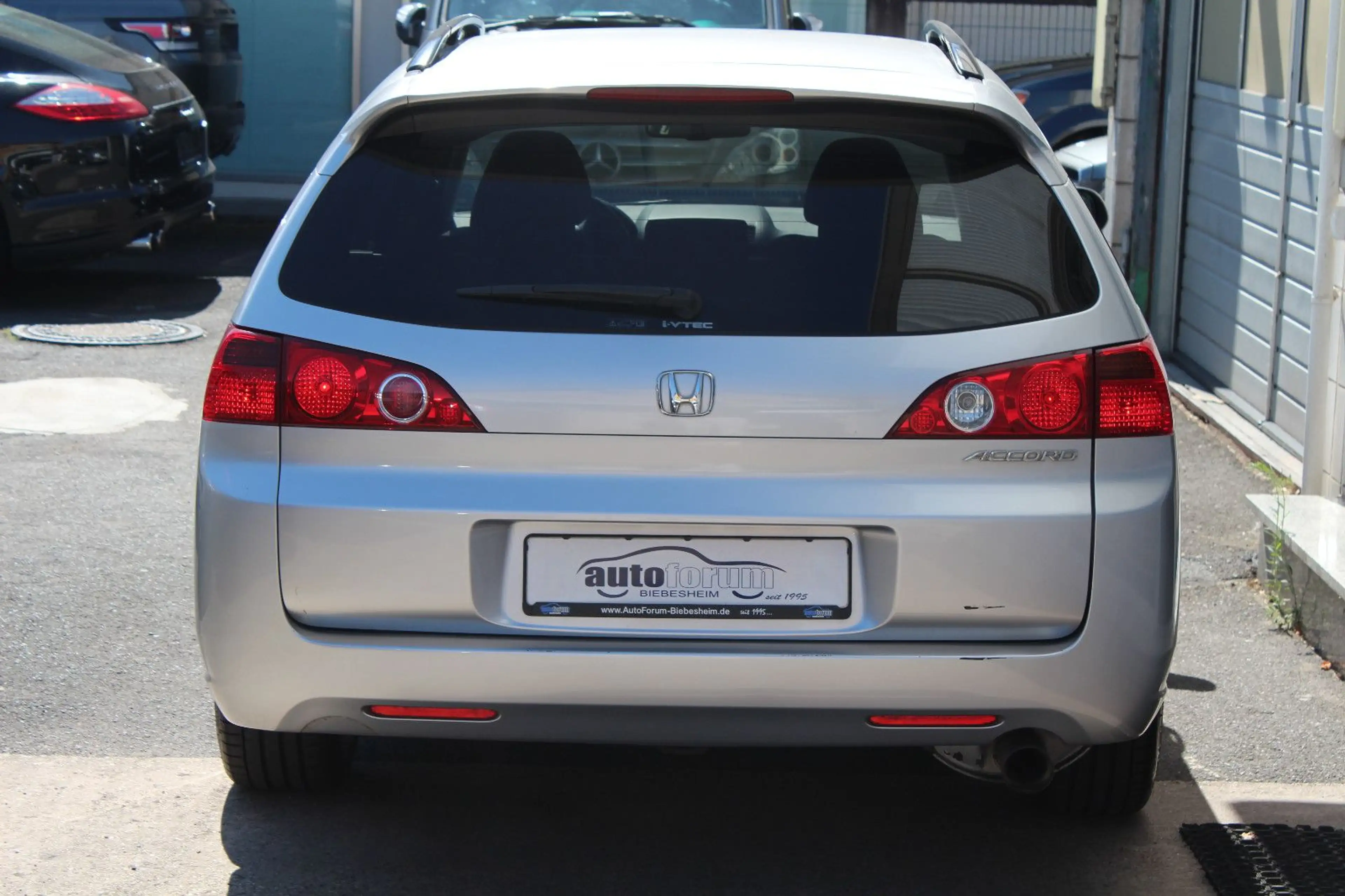 Honda Accord Tourer 2.0 VTEC Sport *TÜV neu*Leder — photo 6