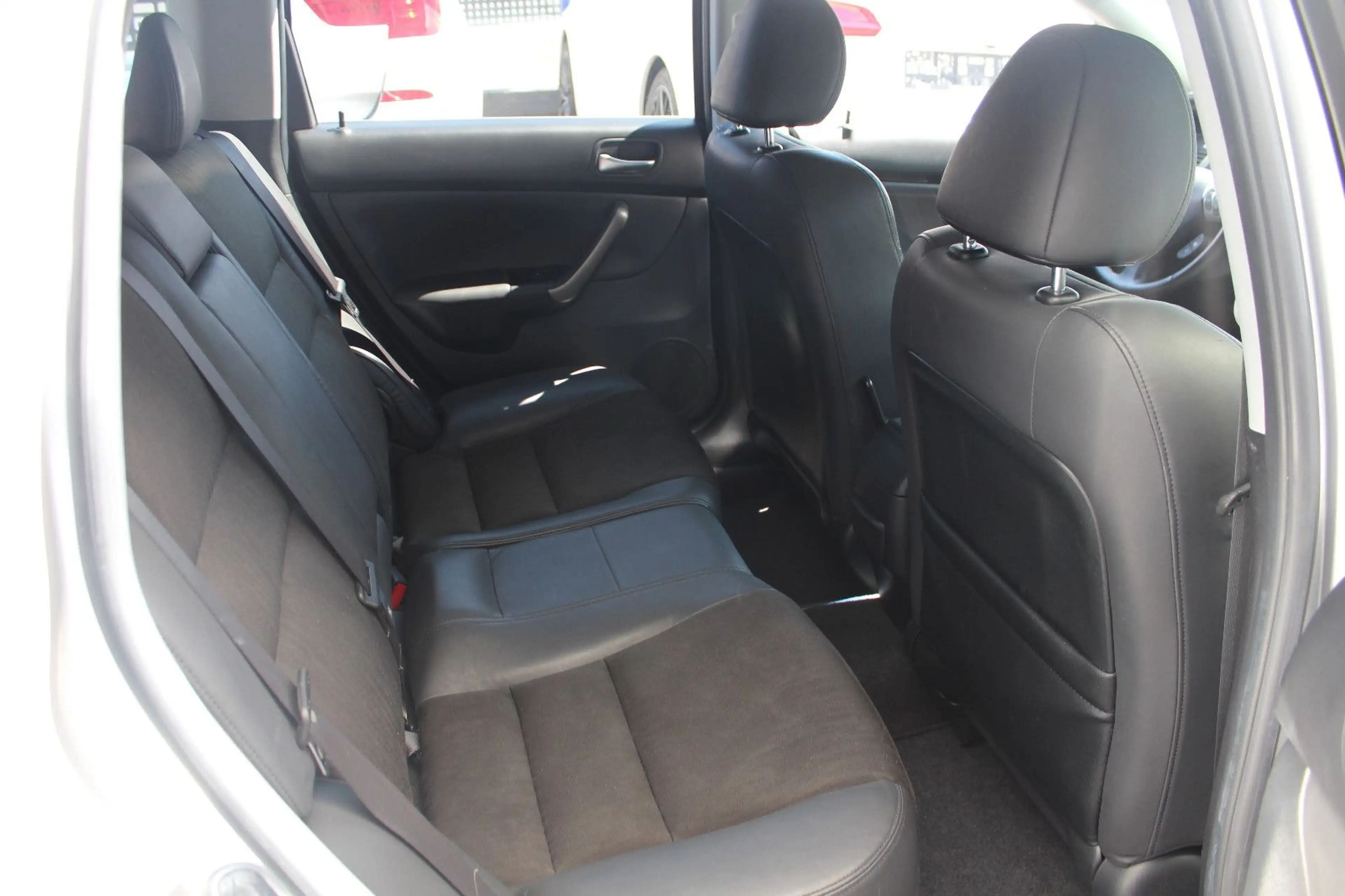 Honda Accord Tourer 2.0 VTEC Sport *TÜV neu*Leder — photo 15
