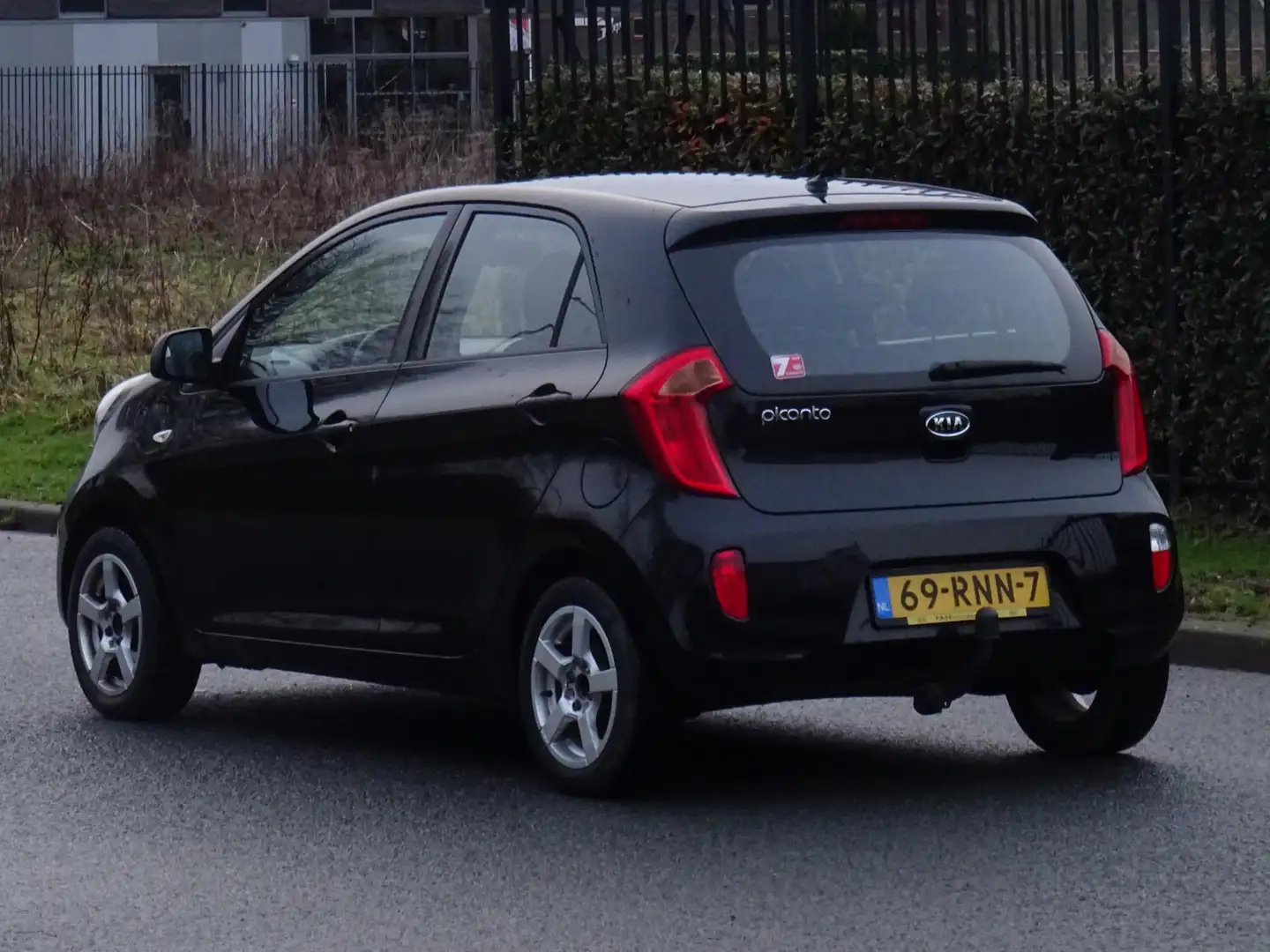 Kia Picanto 1.0 CVVT BJ2011 5-DEURS NAP/APK 2026 Zwart - 2