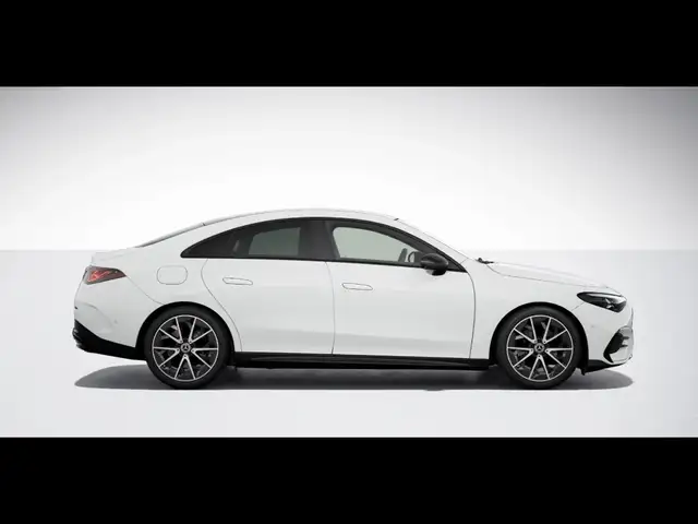 Mercedes-Benz CLA 250 + con tecnologia EQ