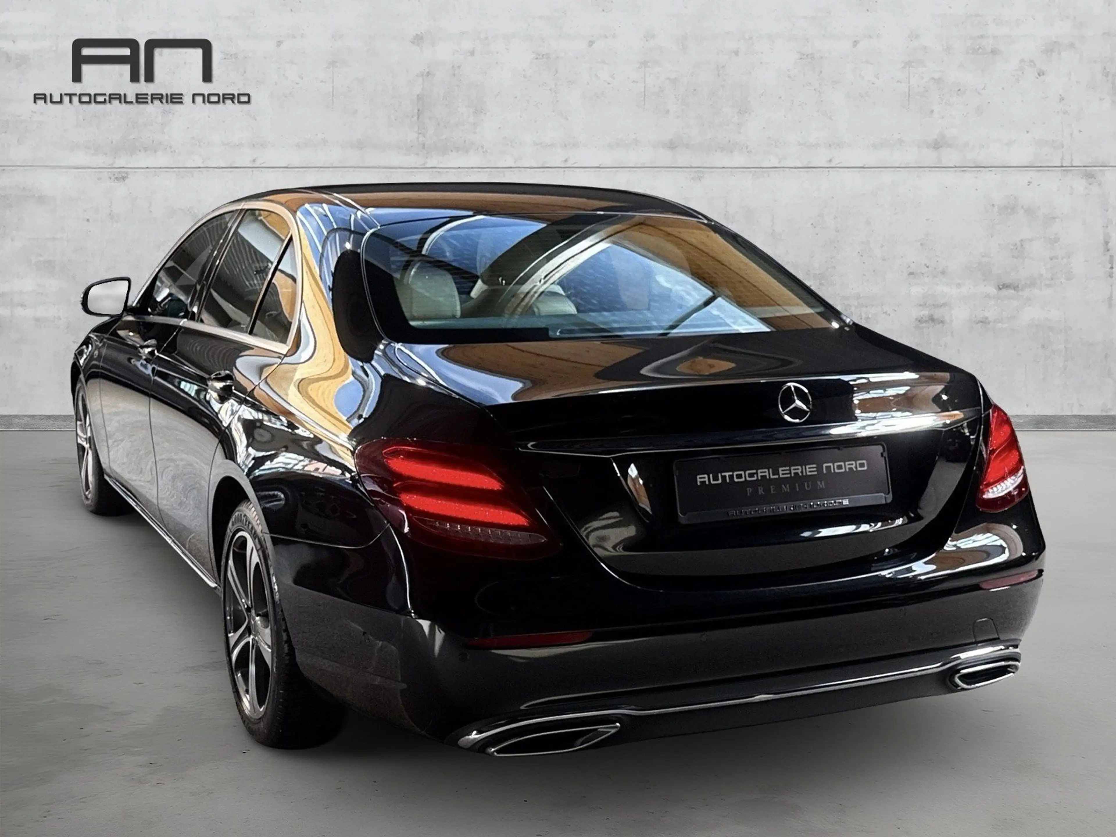 Mercedes-Benz E 400 d 4M Pano+Distronic+HUD+WideS+Soft+360° — photo 7