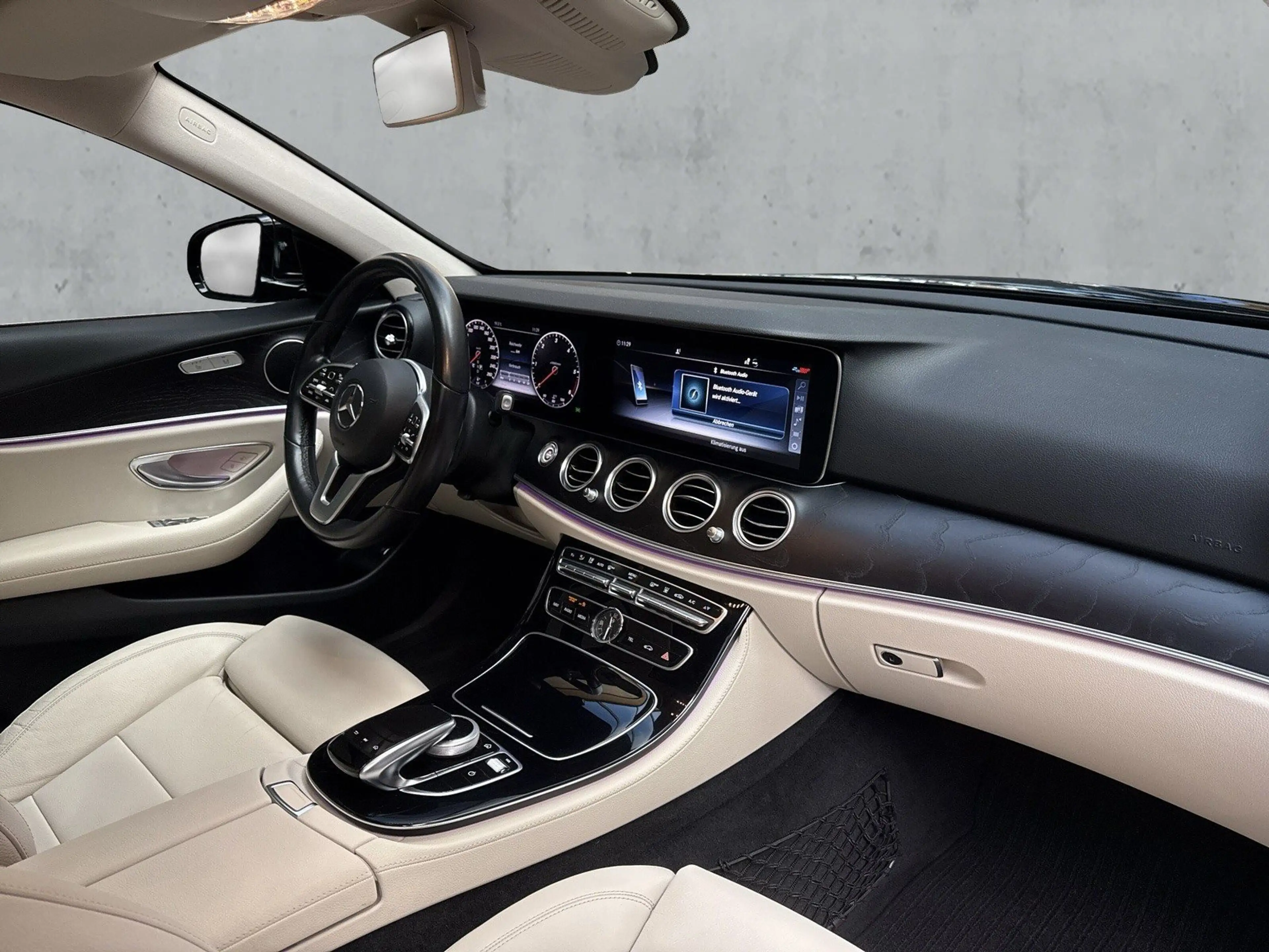 Mercedes-Benz E 400 d 4M Pano+Distronic+HUD+WideS+Soft+360° — photo 13