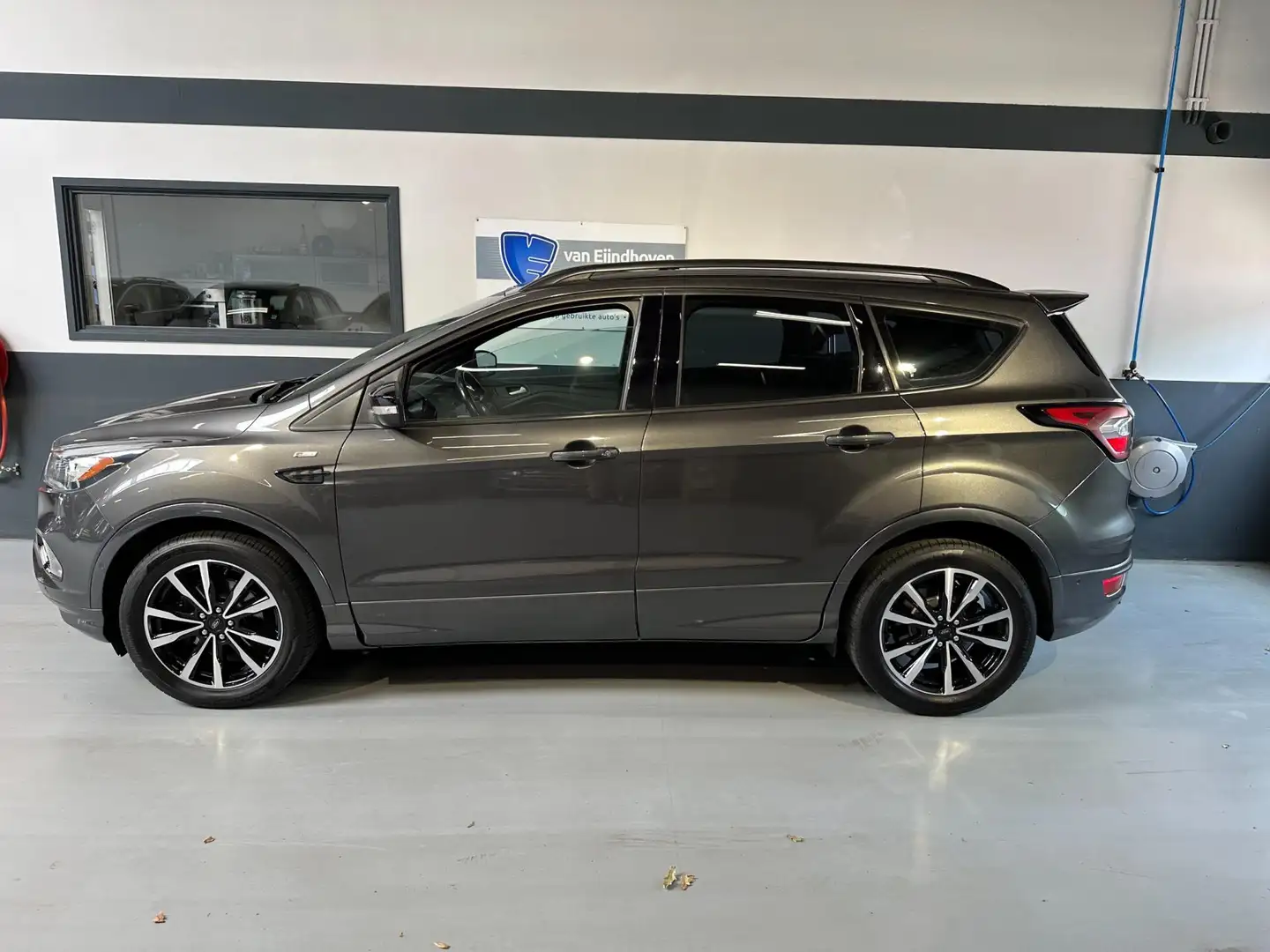 Ford Kuga 1.5 EcoBoost ST Line Pano|Trekh.|Cruise Gris - 2