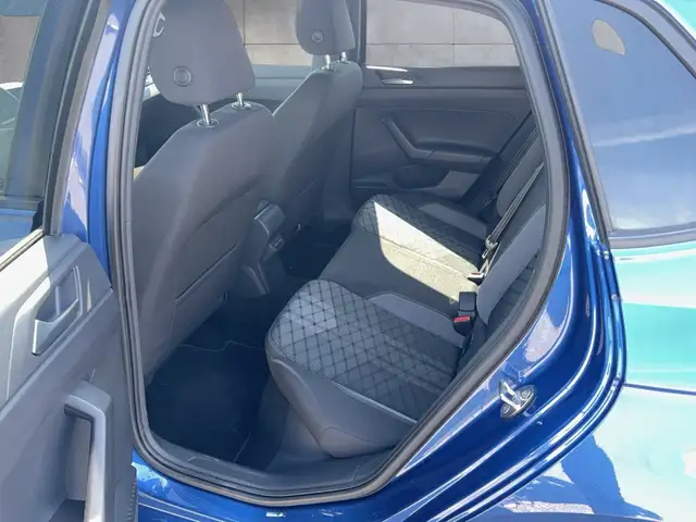 Volkswagen Polo view 12