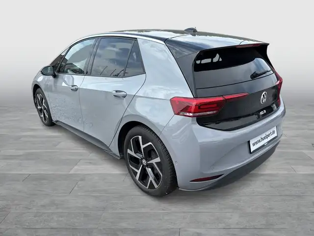 Volkswagen Id.3 view 4