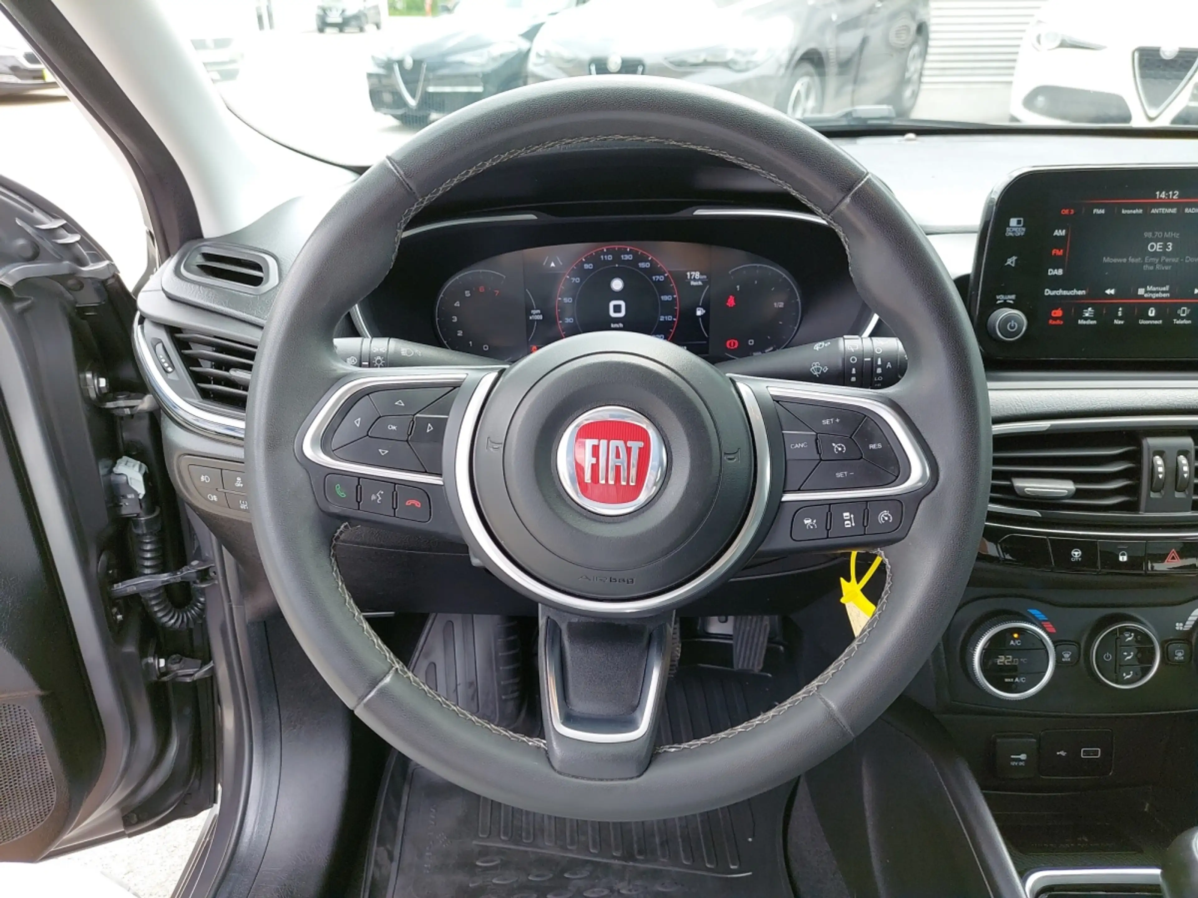 Fiat Tipo Cross FireFly Turbo 100 — photo 13
