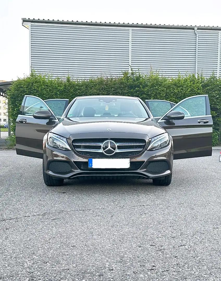 Mercedes-Benz C 250 d 4Matic 9G-TRONIC Avantgarde Коричневий - 1