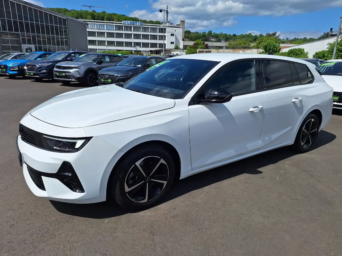 Opel Astra ST GS 1.2 inkl. Inspektionspaket BigDeal Weiß - 2