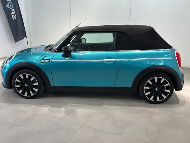 Mini Hatch view 8