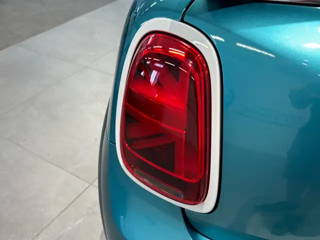 Mini Hatch view 20