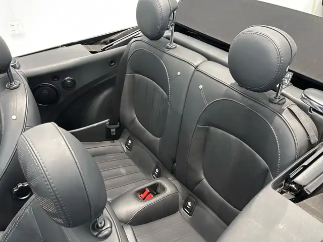 Mini Hatch view 11