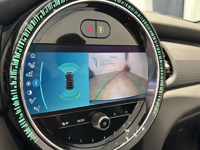 Mini Hatch view 14