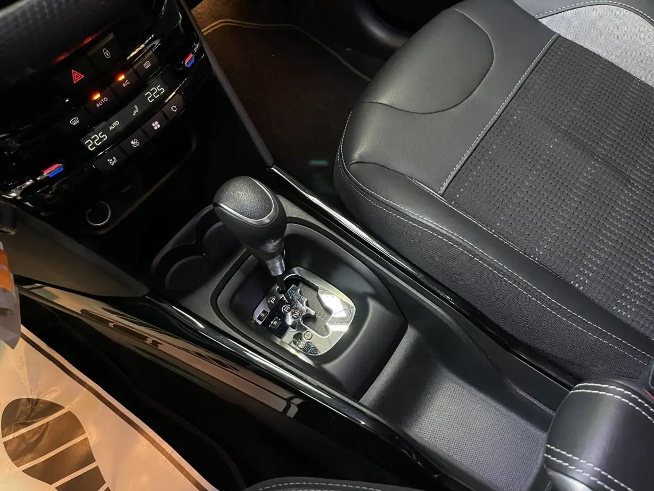 Peugeot 2008 2008 — photo 18