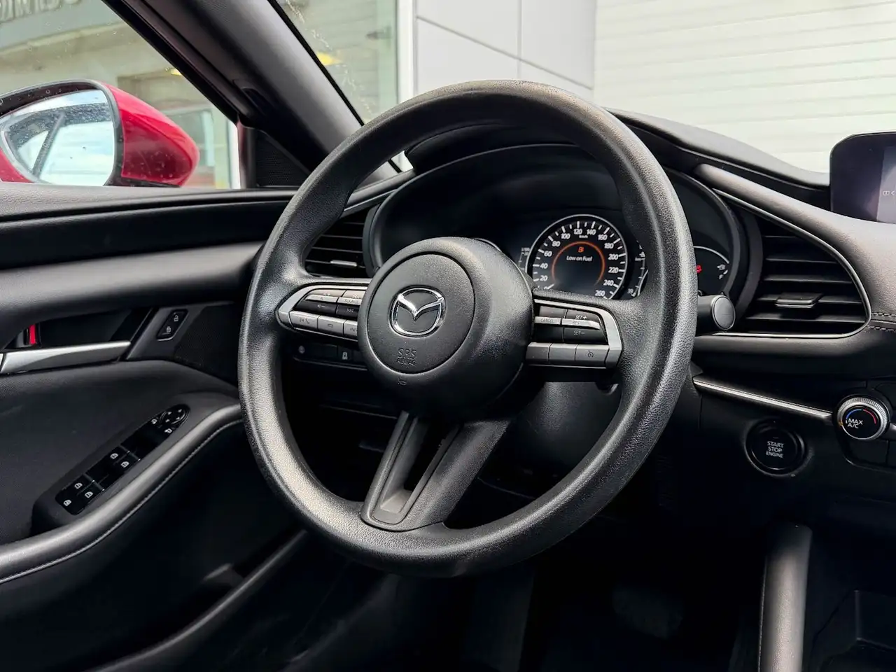 Mazda 3 снимка Mazda 3