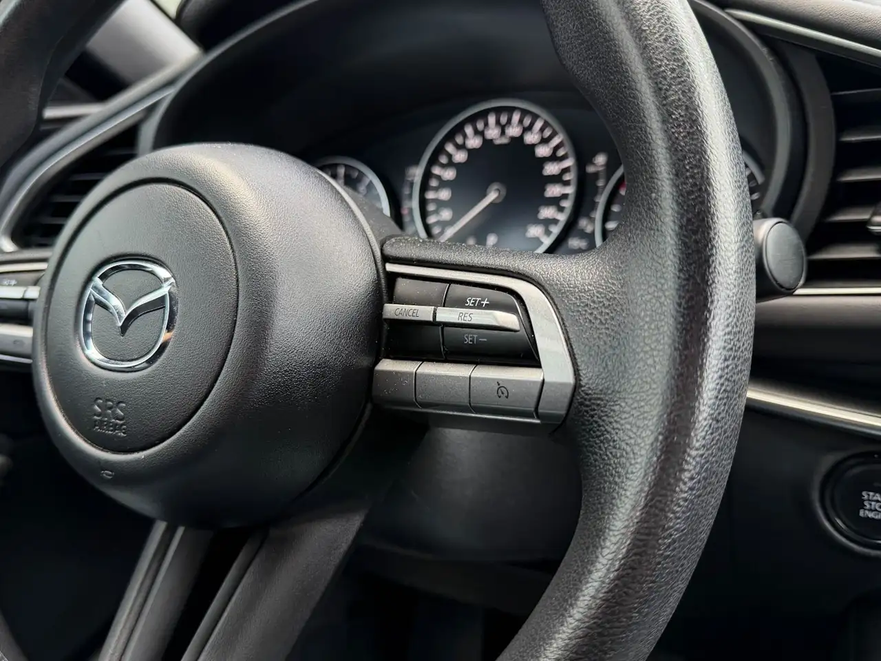 Mazda 3 снимка Mazda 3