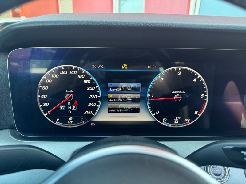 Mercedes-Benz E 220 d Limousine/ TAXI/ LEDER/ COMAND/ SCHIEBED — photo 13