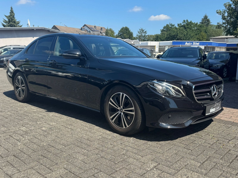 Mercedes-Benz E 220 d Limousine/ TAXI/ LEDER/ COMAND/ SCHIEBED — photo 3
