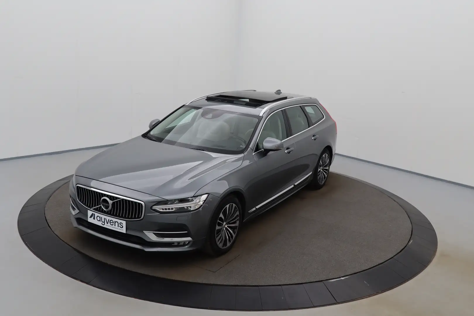 Volvo V90 2.0 D4 Inscription Geartr. LEDER/CUIR LED GPS PDC Gris - 1