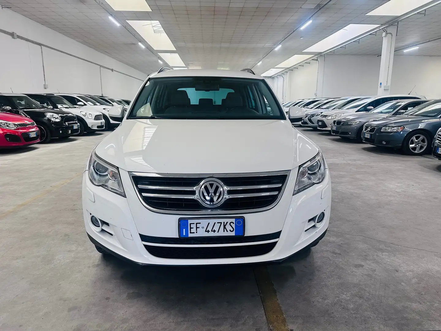 Volkswagen Tiguan Tiguan I 2010 2.0 tdi bm Trend Bianco - 2
