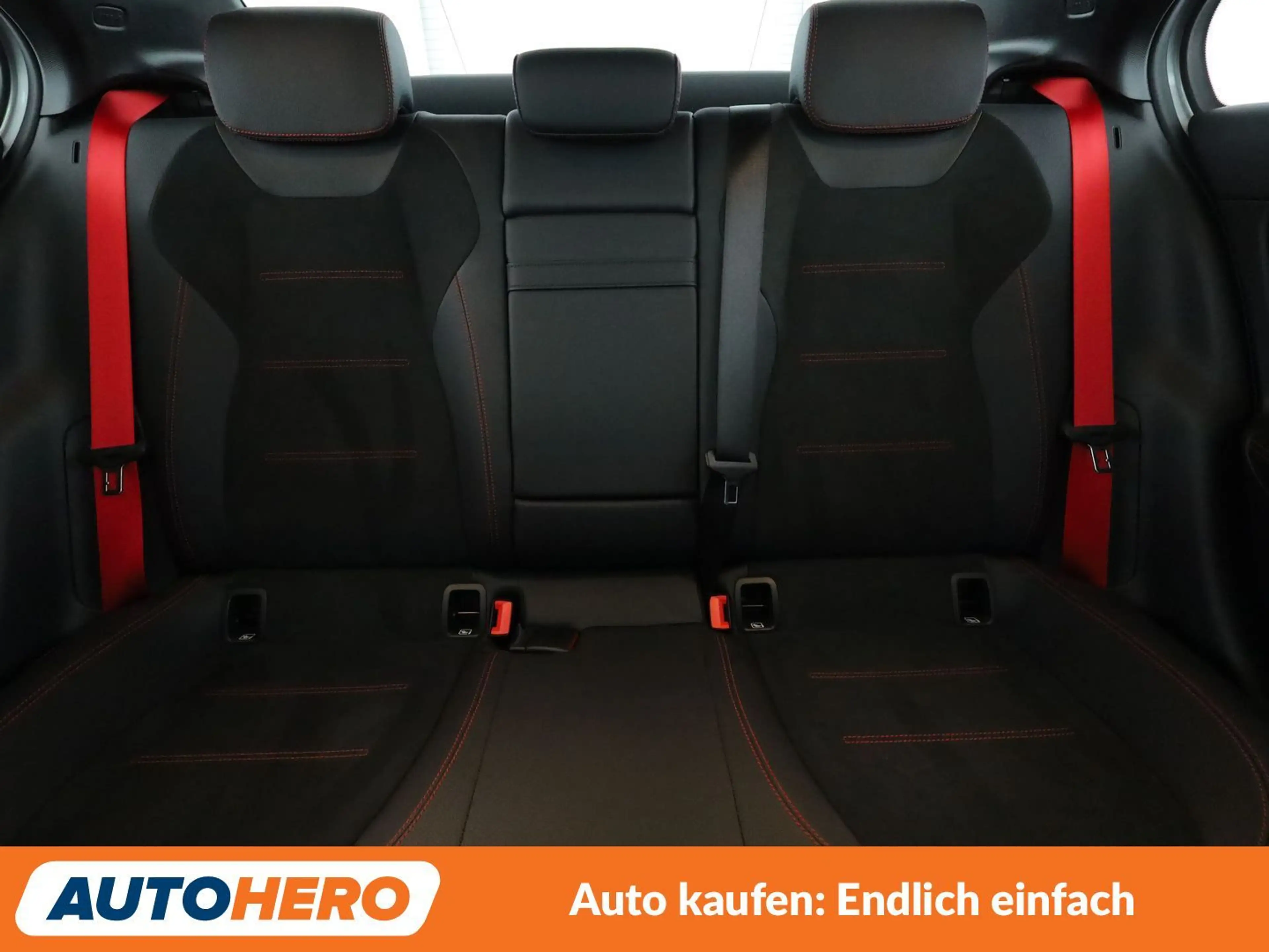 Mercedes-Benz A 35 AMG A 35 AMG Mild-Hybrid 4Matic Aut.*NAVI*LED*TEMPO* — photo 15