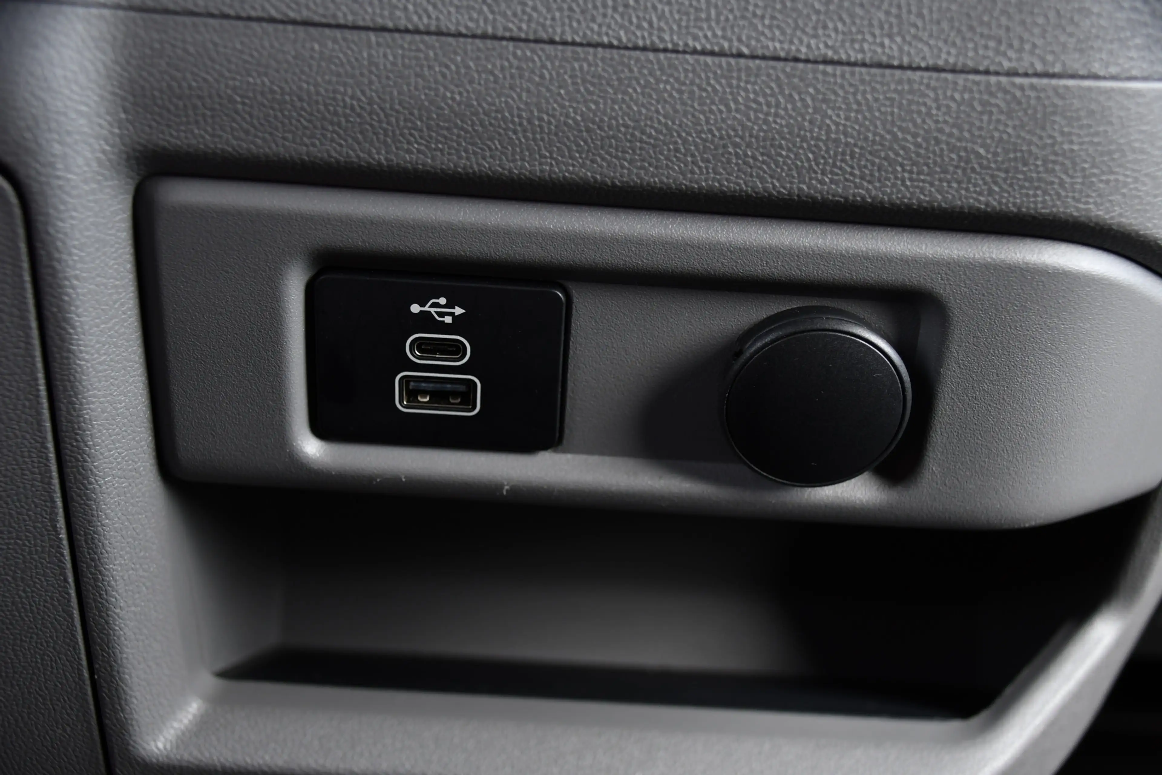 Ford Transit Custom 300 2.0 TDCI L1H1 Black Edition Cruise, Camera, Ca — photo 27