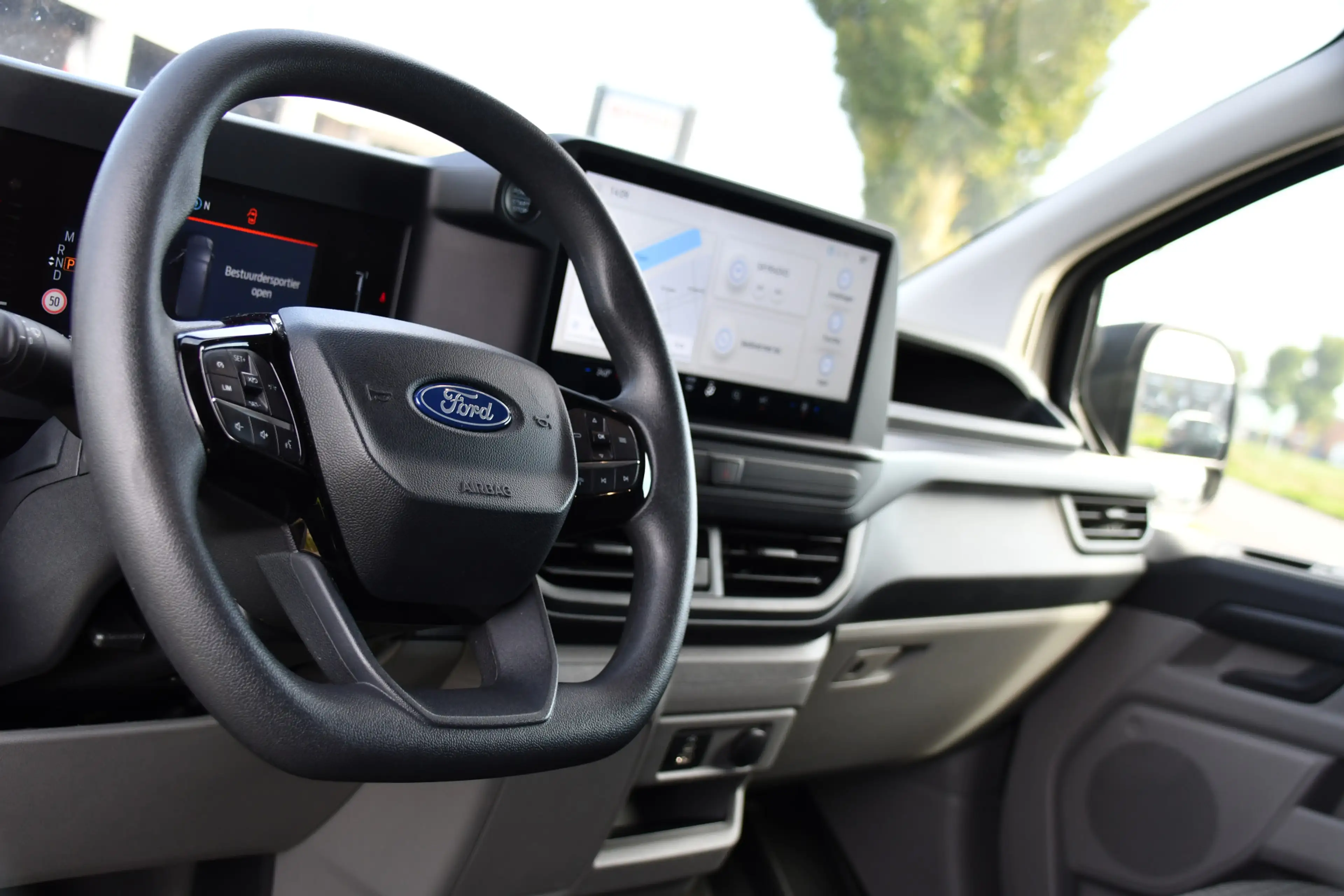 Ford Transit Custom 300 2.0 TDCI L1H1 Black Edition Cruise, Camera, Ca — photo 2