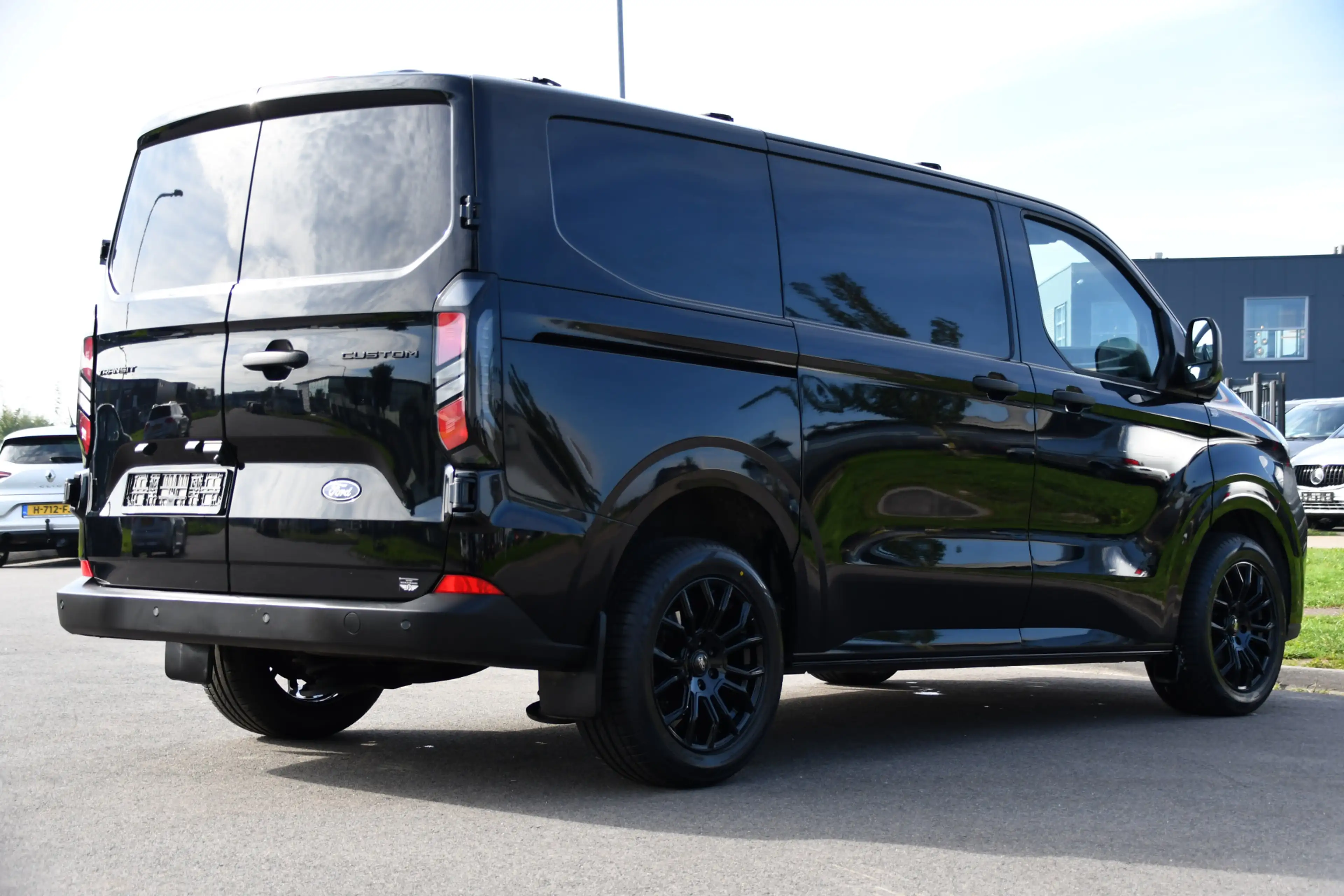 Ford Transit Custom 300 2.0 TDCI L1H1 Black Edition Cruise, Camera, Ca — photo 6