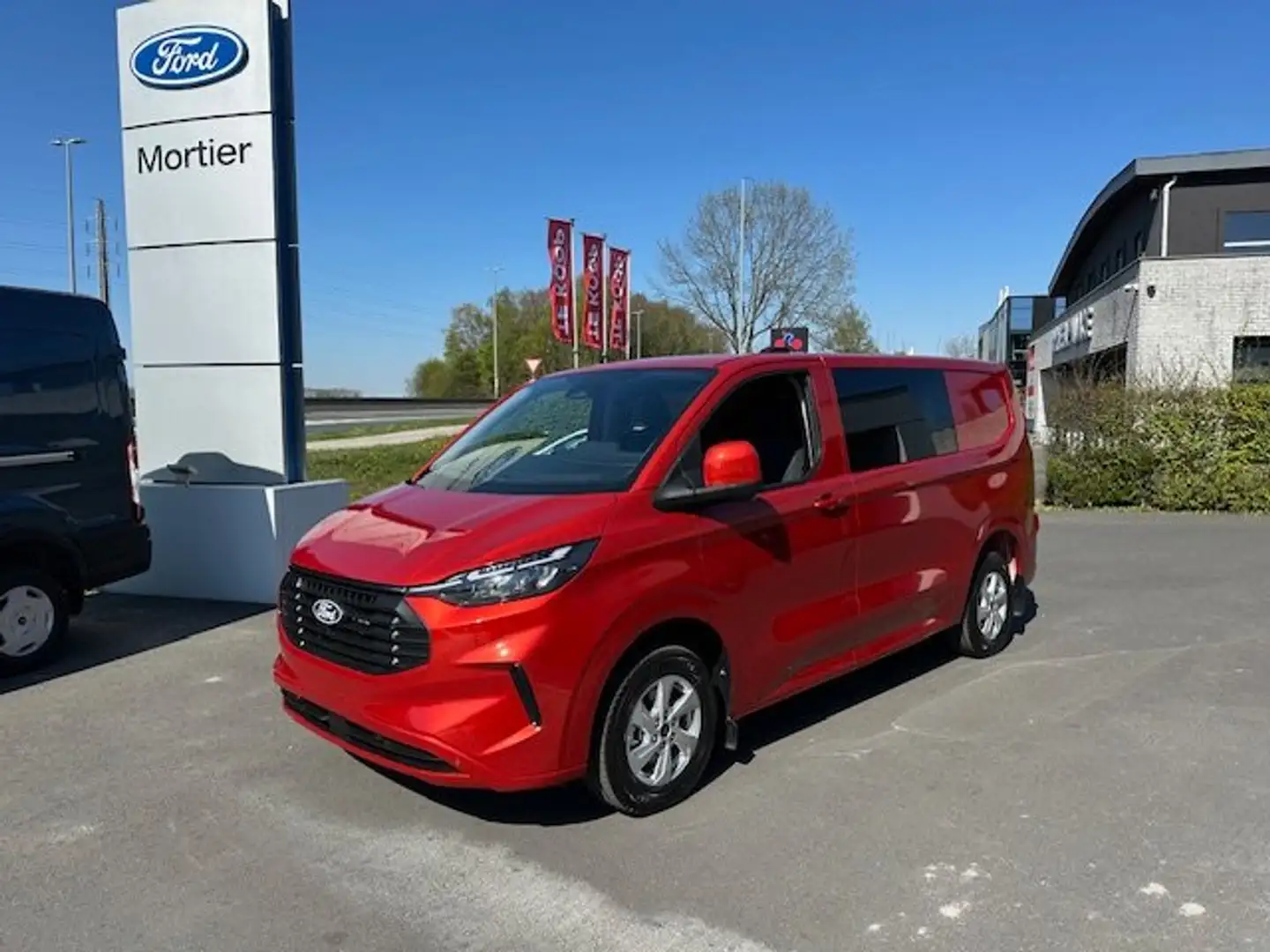 Ford Transit Custom 2.0 TDCi L1H1 Limited MULTI USE DUBBELE CABINE Rood - 1