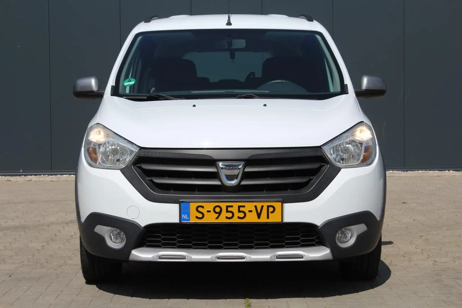 Dacia Lodgy 1.2 TCe Stepway 7persoons | Navigatie | Trekhaak | Wit - 2