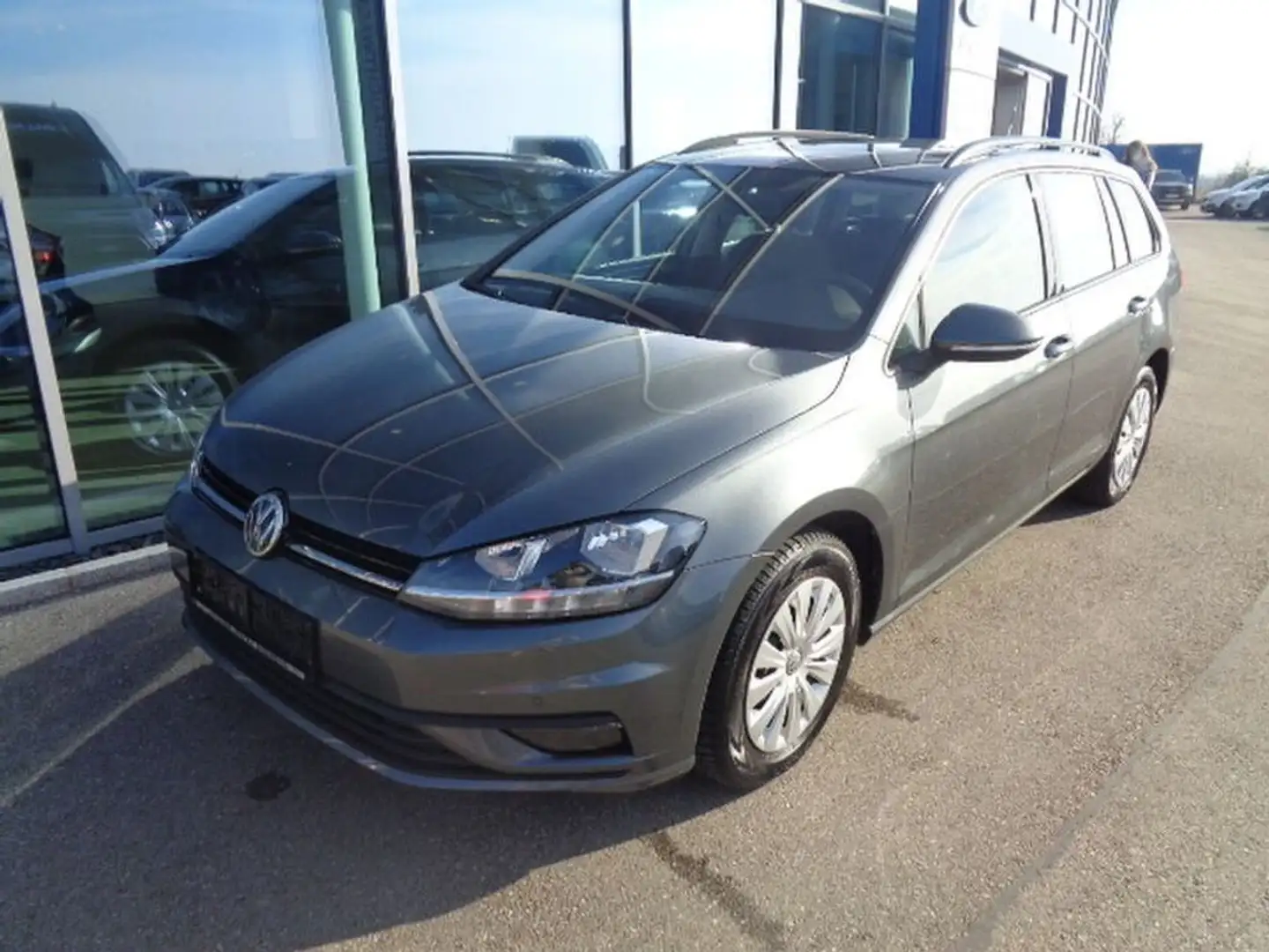 Volkswagen Golf Variant Golf Basis Variant 1,6L 115PS Diesel Gris - 1