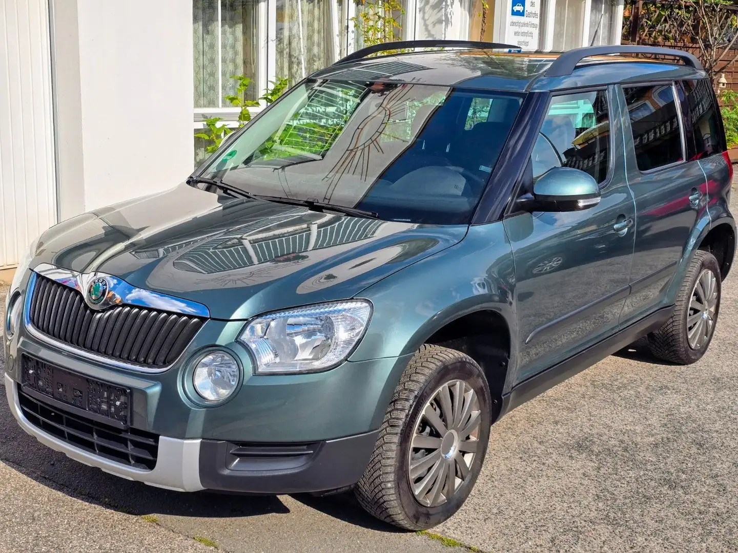 Skoda Yeti Active Plus Edition 4x4 *1-Hand* Grün - 1