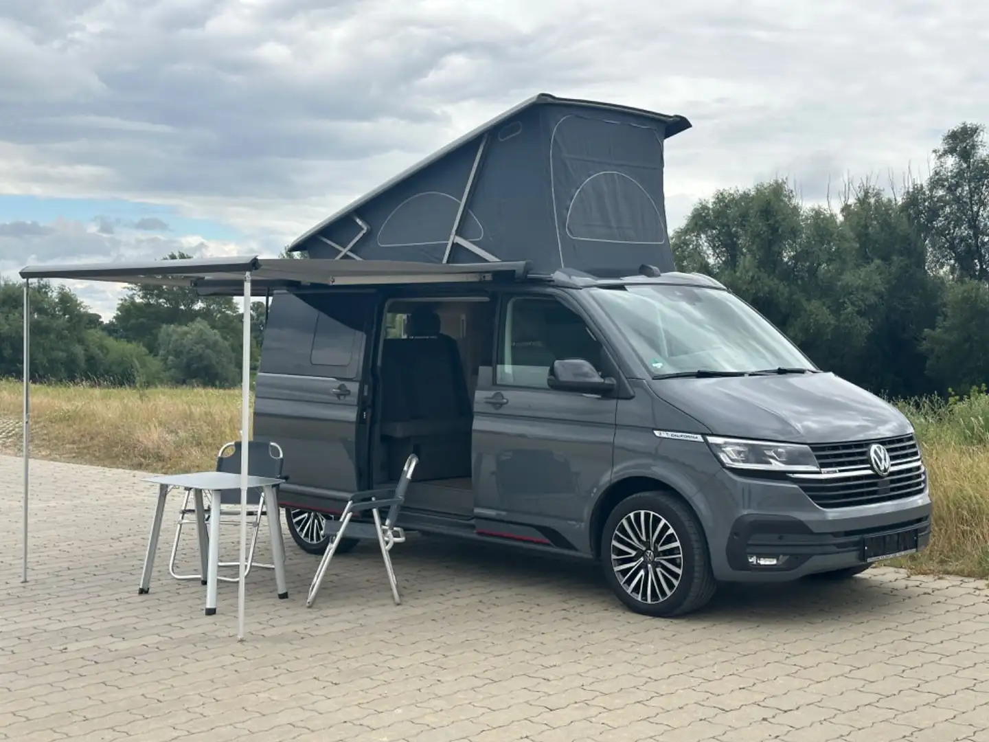 Volkswagen T6.1 California T6.1 California Ocean Edition 4Motion 1.Hand Gris - 1