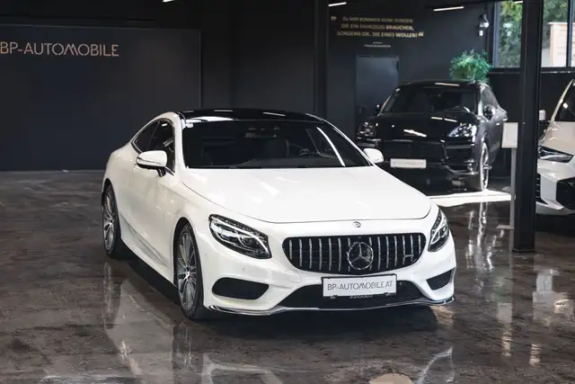 Mercedes-Benz S-Class view 2