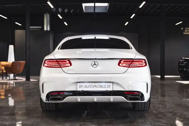 Mercedes-Benz S-Class view 6