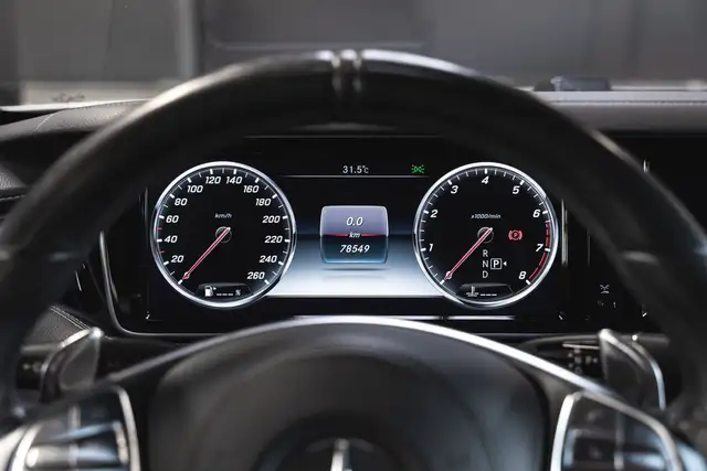 Mercedes-Benz S-Class view 22