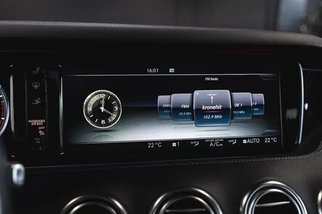 Mercedes-Benz S-Class view 30