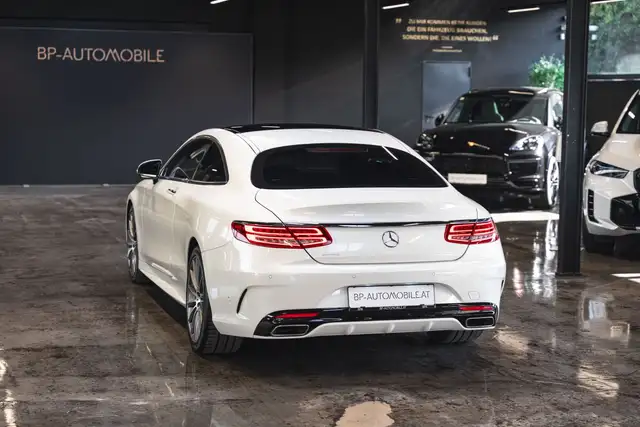 Mercedes-Benz S-Class view 8