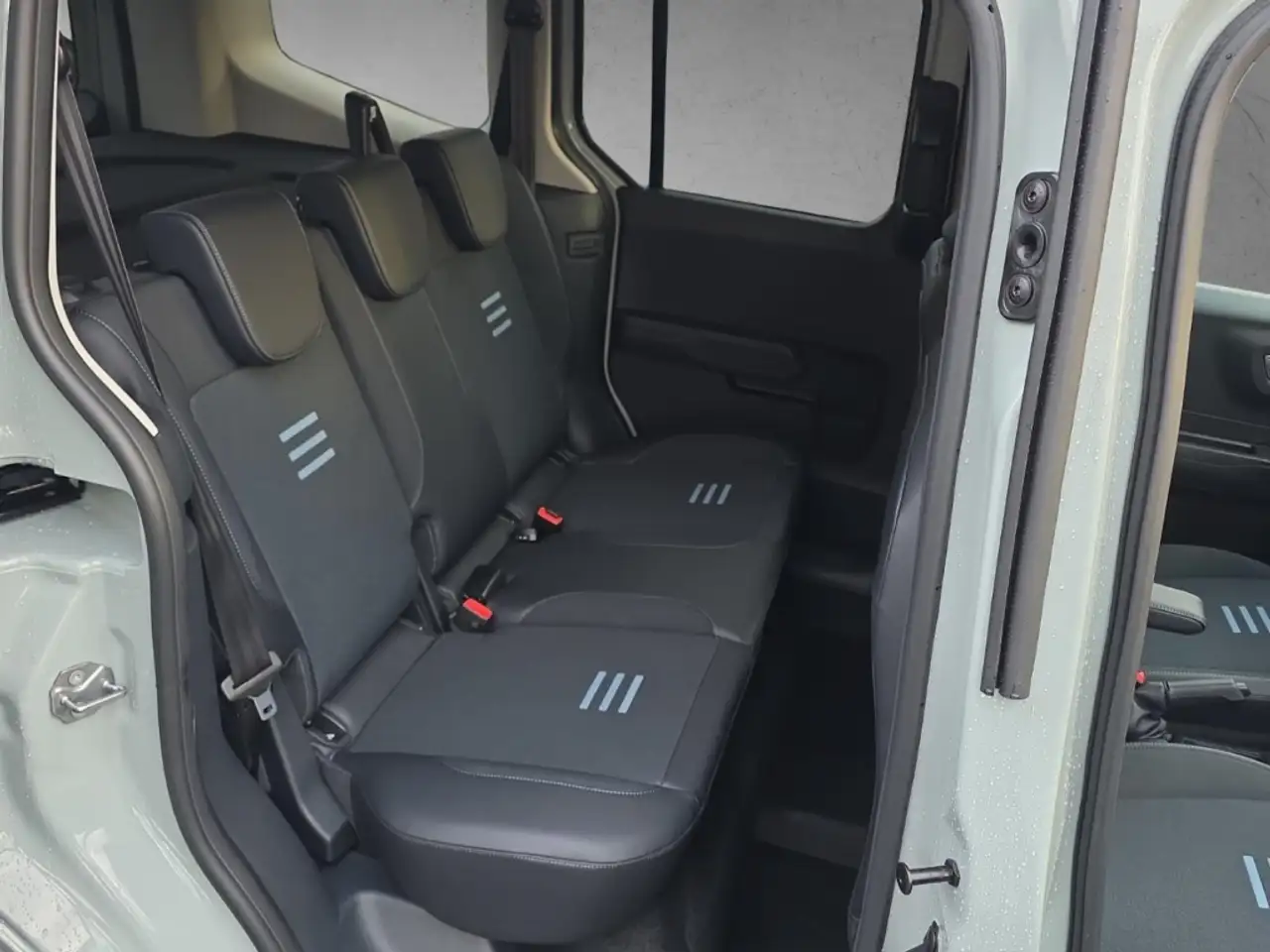 Ford Tourneo Courier 2026 — фото 17