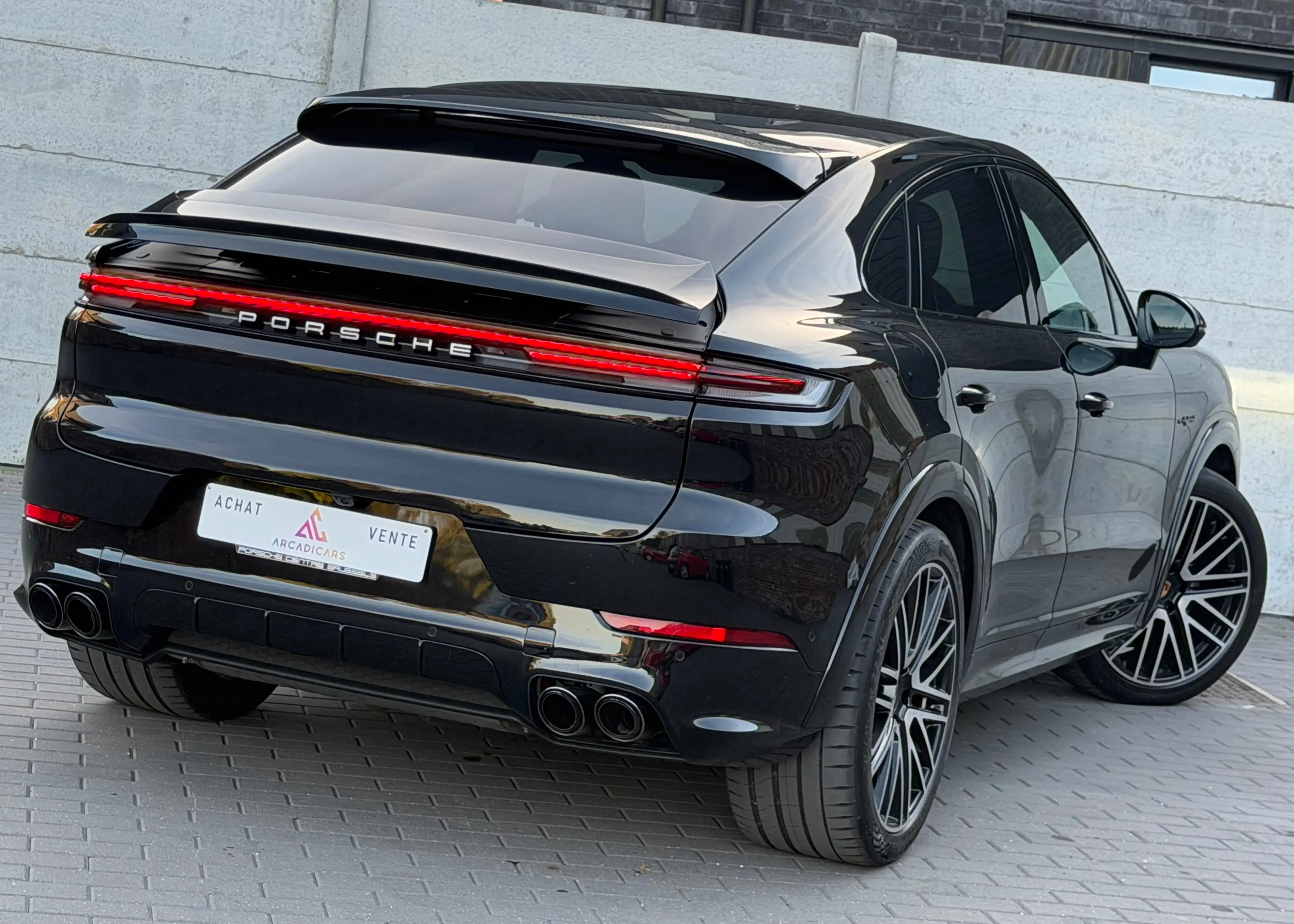 Porsche Cayenne CAYENNE S E-HYBRID – 519 CH – SPORT PLUS – PANO – HUD – 360° – BURMESTER — photo 8