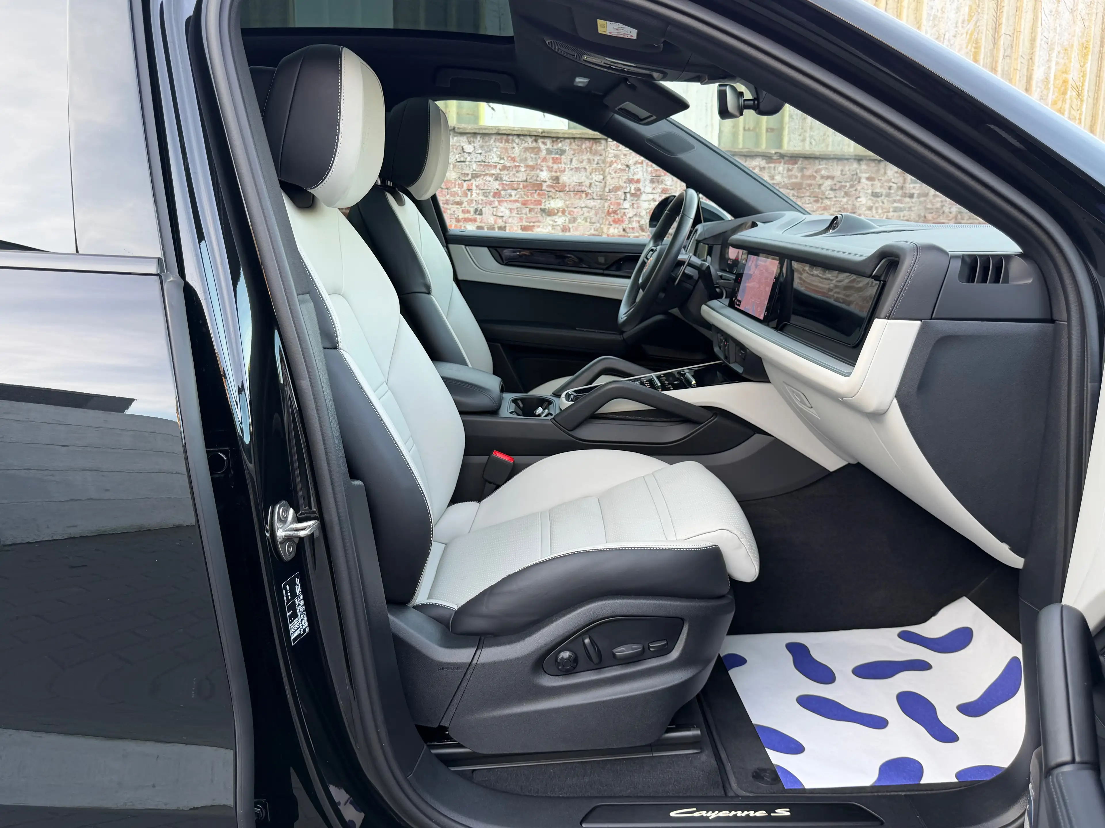 Porsche Cayenne CAYENNE S E-HYBRID – 519 CH – SPORT PLUS – PANO – HUD – 360° – BURMESTER — photo 14