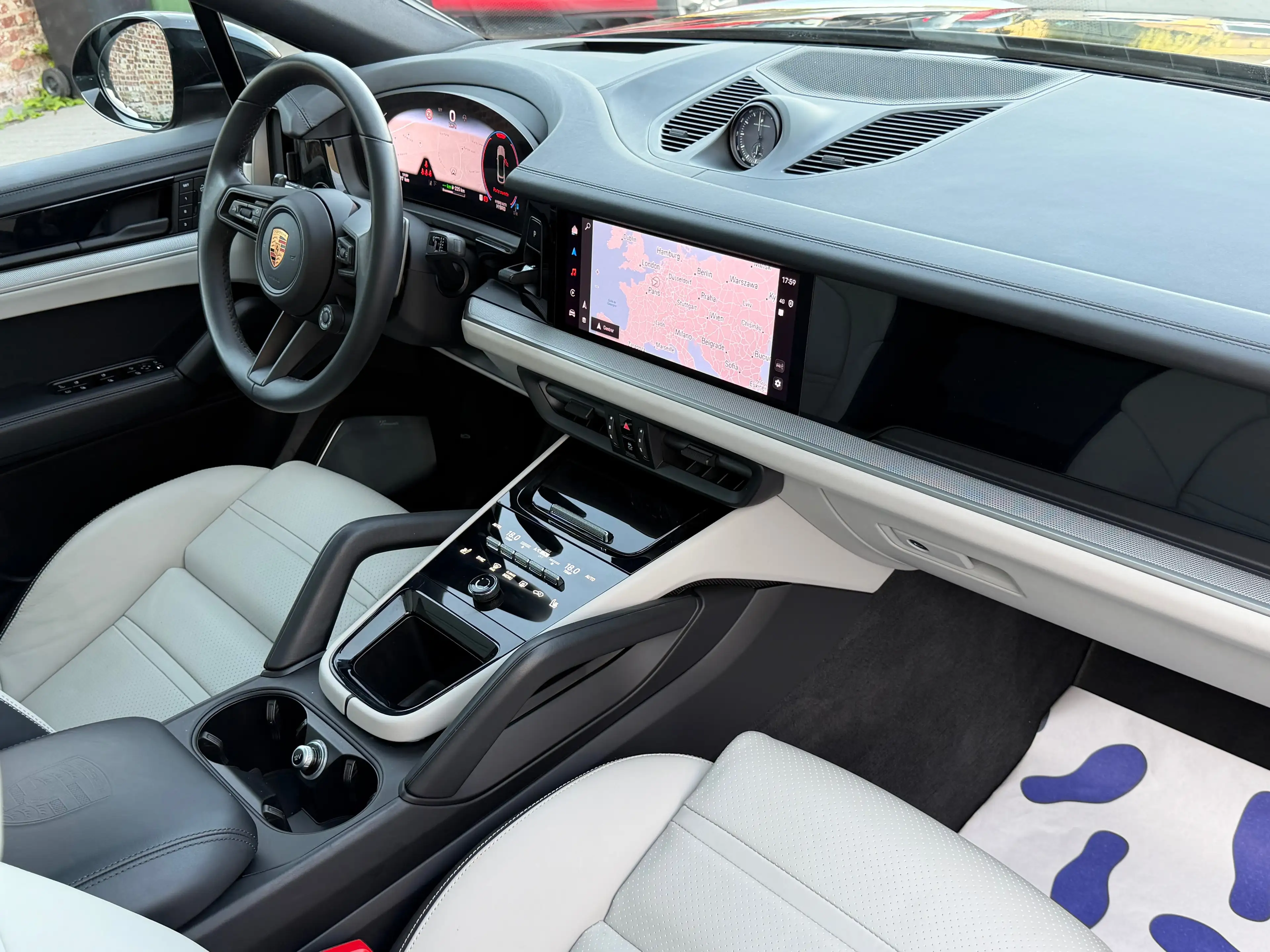 Porsche Cayenne CAYENNE S E-HYBRID – 519 CH – SPORT PLUS – PANO – HUD – 360° – BURMESTER — photo 13