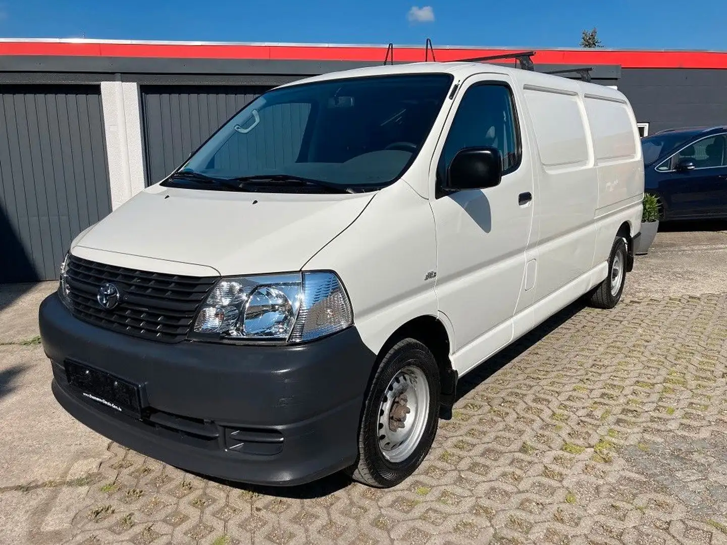 Toyota Hiace D4D Lang 2,5l Diesel HU 05/2027 AHK H12 Blanco - 1