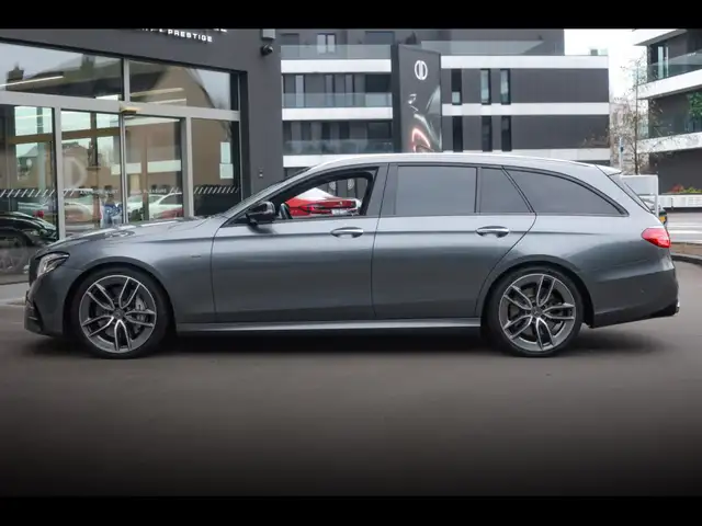 Mercedes-Benz E Class view 2