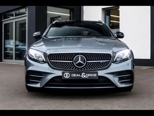 Mercedes-Benz E Class view 5