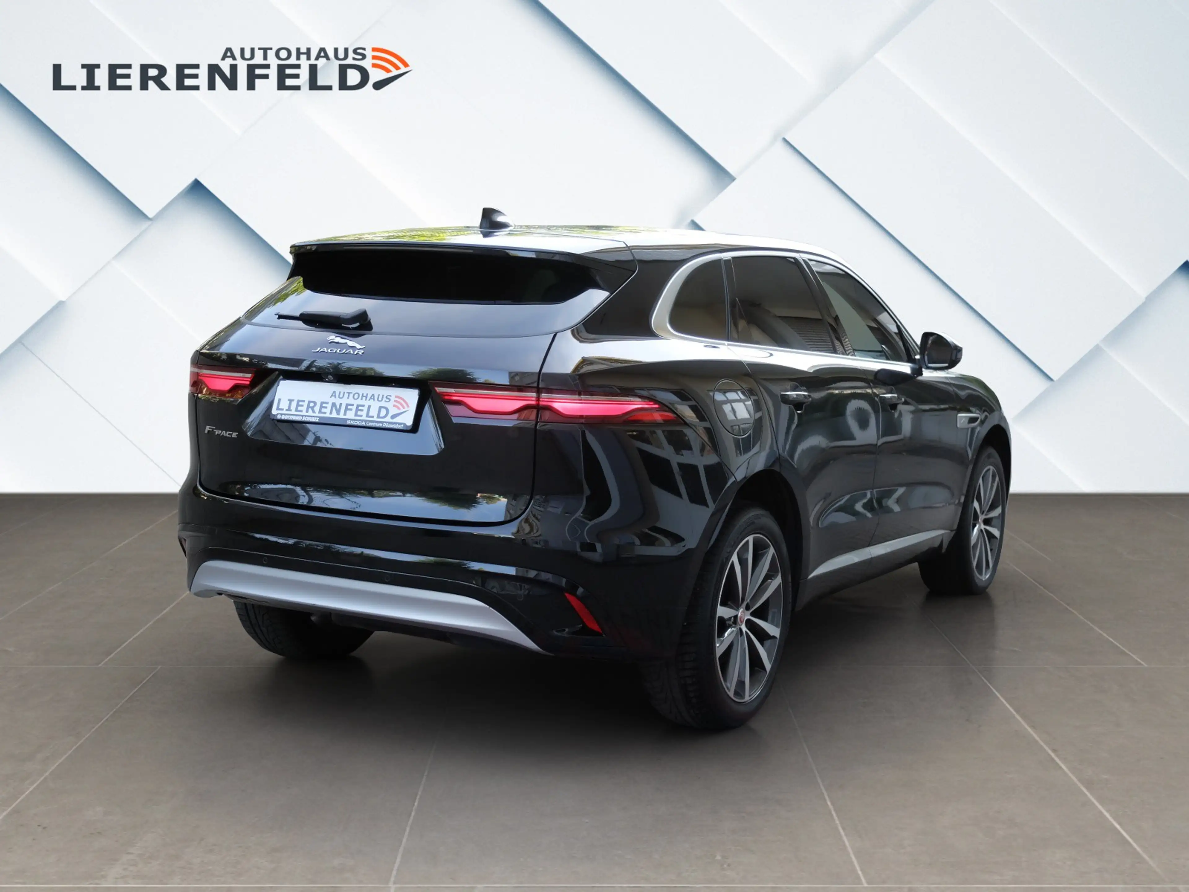 Jaguar F-Pace F-PACE D200 Mild-Hybrid SE AWD neues Model — photo 7