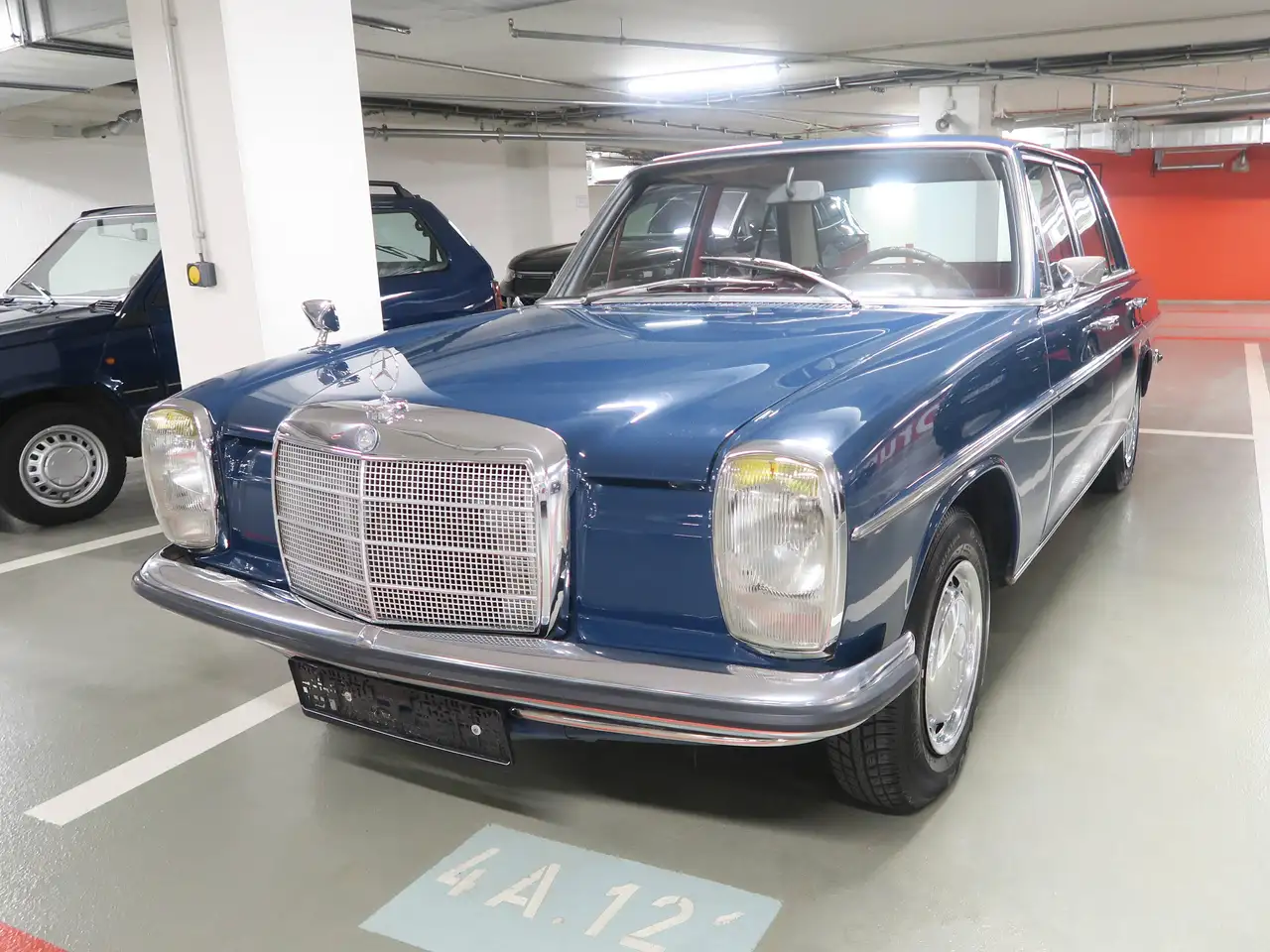 Mercedes-Benz 220 D W115 /8 H Kennzeichen, foto 1