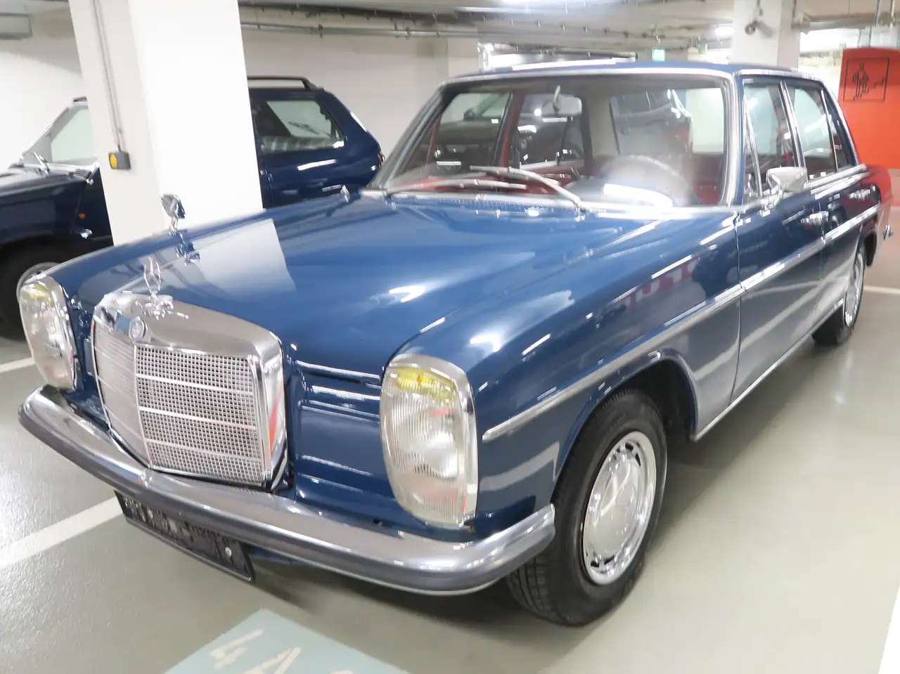 Mercedes-Benz 220 D W115 /8 H Kennzeichen, foto 8